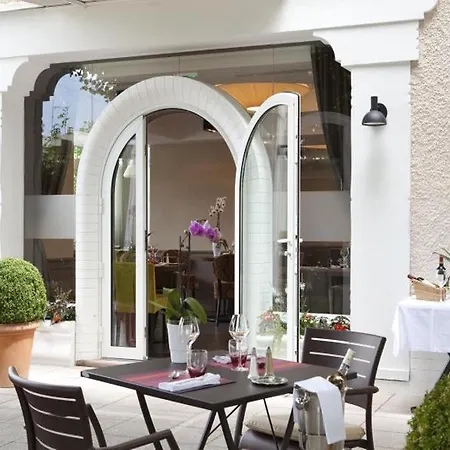 Logis Saint Simond Hotell