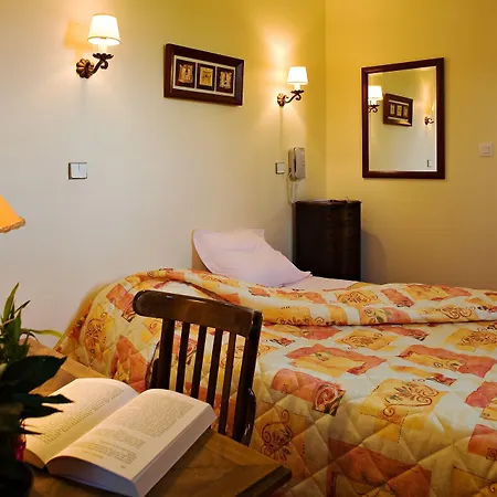 Hotel Logis Saint Simond