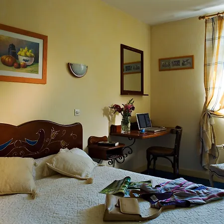 Hotel Logis Saint Simond 3*