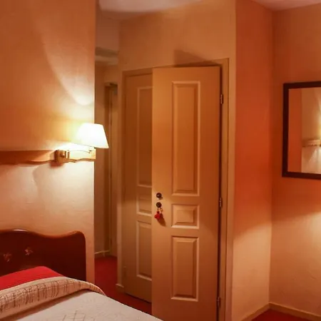 Logis Saint Simond 3*