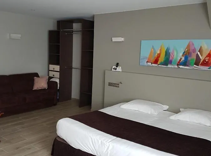 Logis Saint Simond 3*