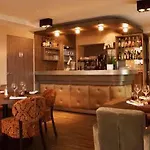 Logis Saint Simond Hotel 3*