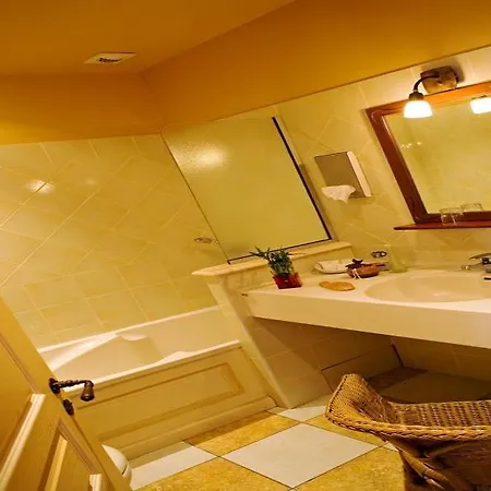 Hotel Logis Saint Simond