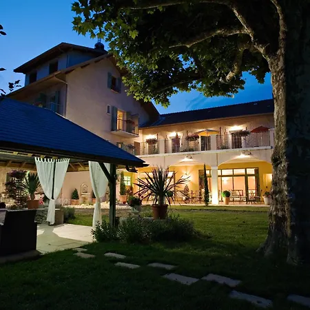 Hotel Logis Saint Simond 3*