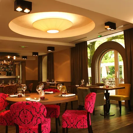 Logis Saint Simond Отель 3*