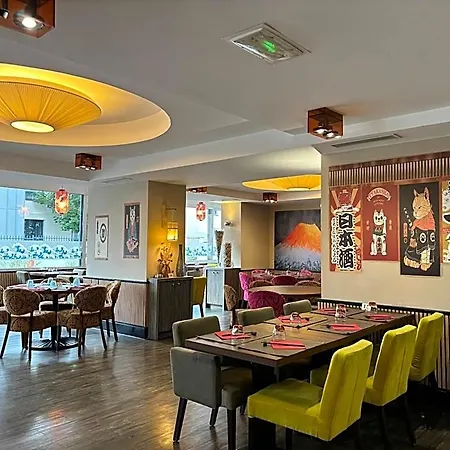 Hotel Logis Saint Simond 3*
