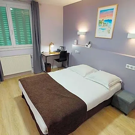Hotel Logis Saint Simond 3*