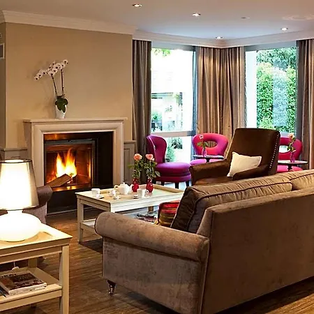 Hotel Logis Saint Simond 3*