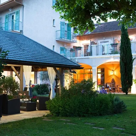 Logis Saint Simond 3*