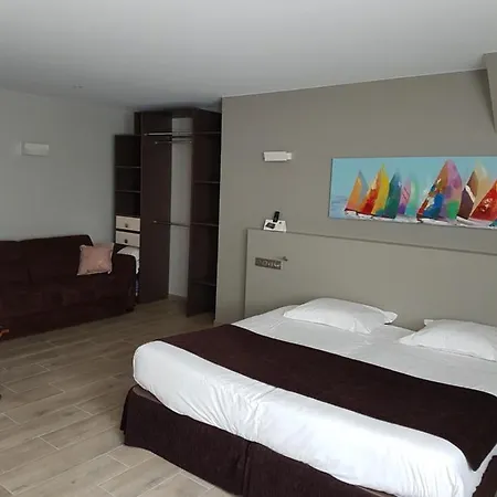 Logis Saint Simond 3*