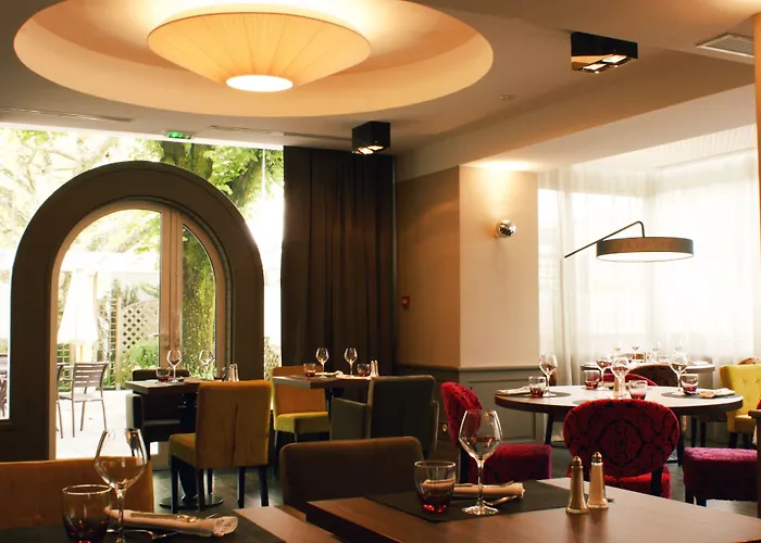 Logis Saint Simond Hotel