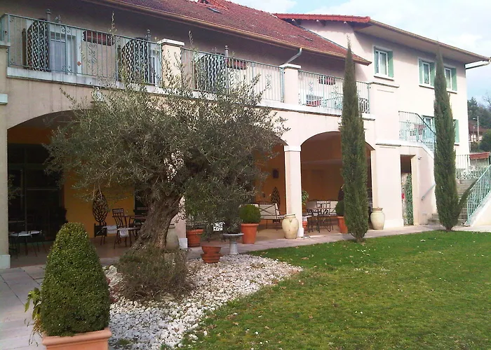 Logis Saint Simond Hotel 3*