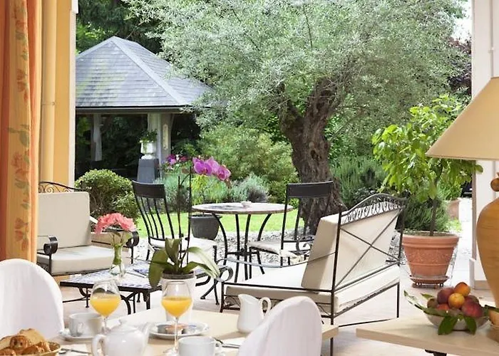 Logis Saint Simond Hotel