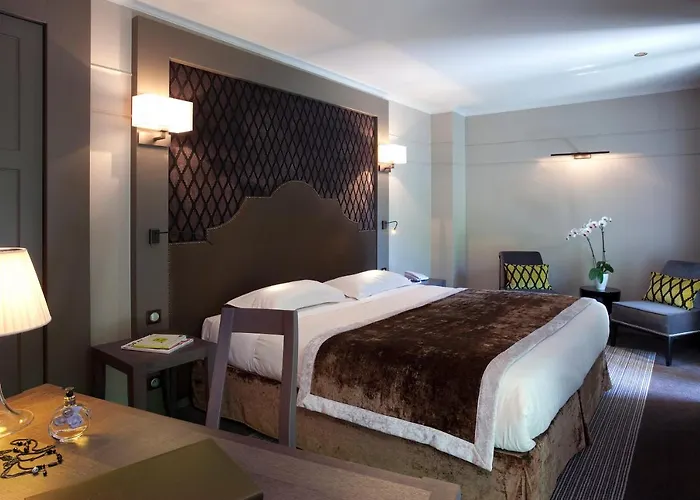 Logis Saint Simond Hotel