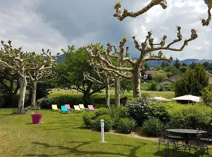 Logis Saint Simond Hotel 3*